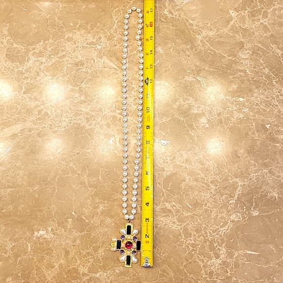 Faux Pearl Necklace with Multi-colored Gemstones in Pendant - Picture 14 of 17